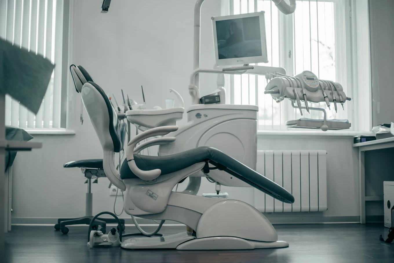 Comfortable dental chair for sedation treatment